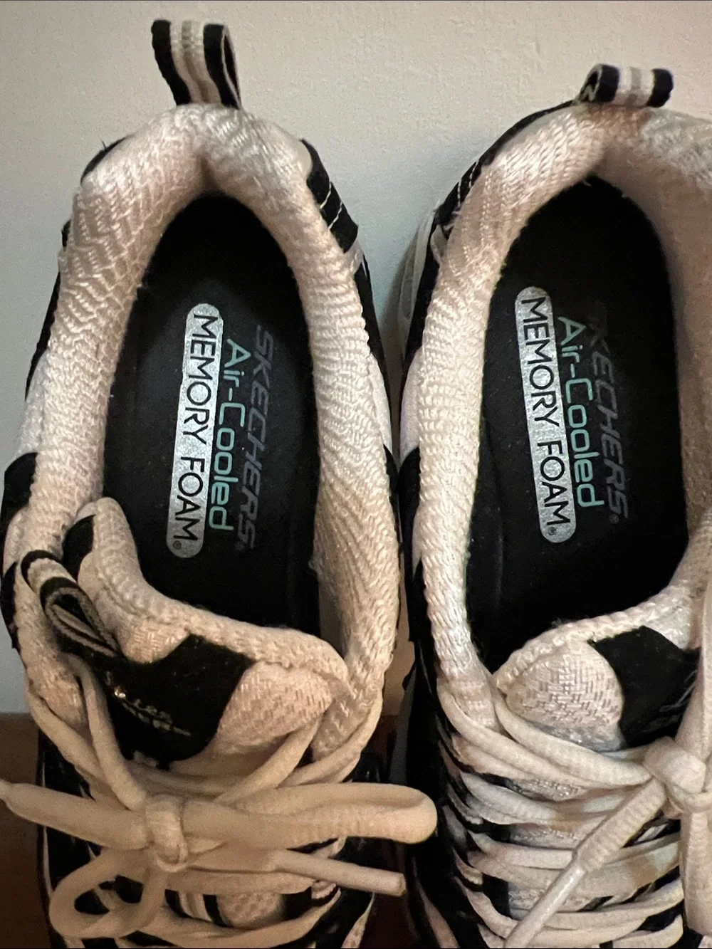 Women’s Skechers Black and White Lace-Up Memory Foam Sneakers Air Cooled
